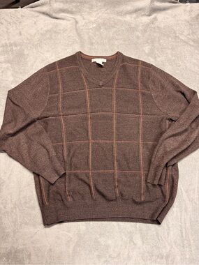 Geoffrey Beene Men's Brown V-Neck Sweater with Orange Windowpane